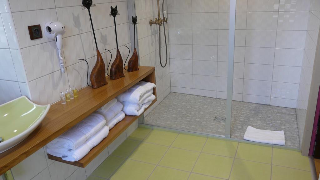 La Bastidie Noailhac  Room photo